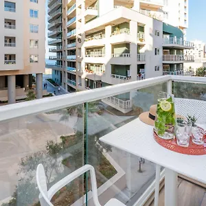 https://fort40-guest-house.hotelssaintjulians.com